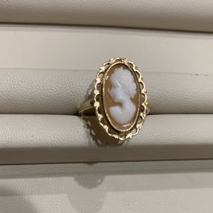 Cameo Ring 10K Yellow Gold